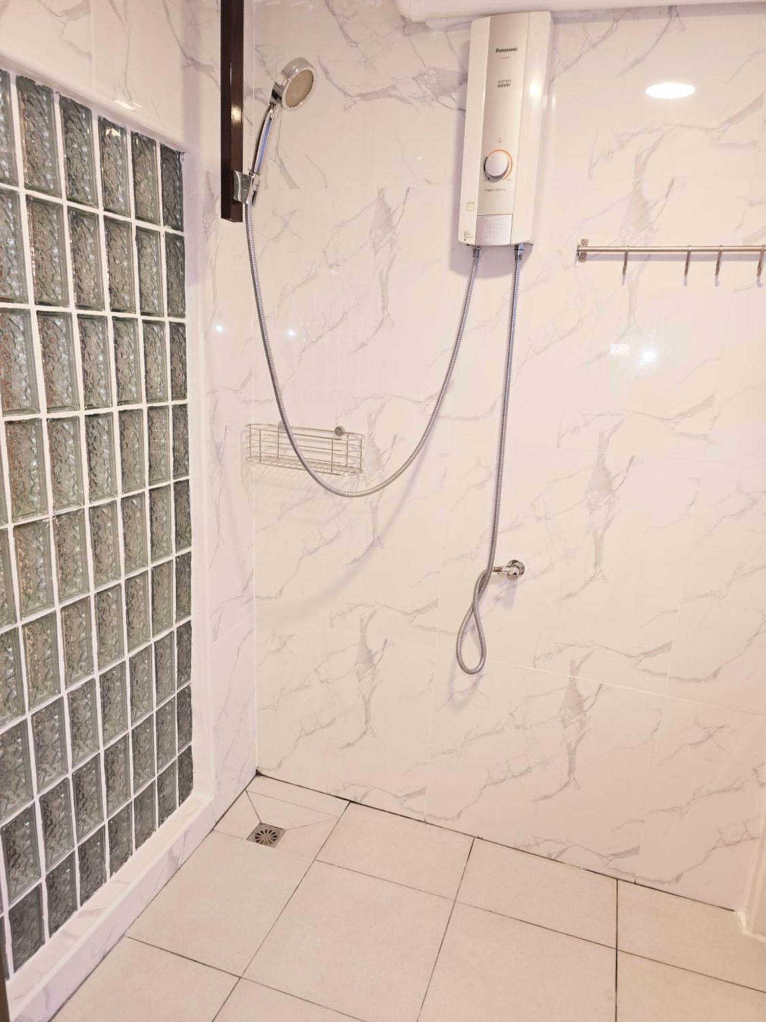 Appartement Old Sрice 1 Sizzling Queen Twin - No Stairs Bangkok